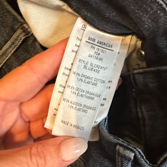 Good American Good Legs Crop Dark Blue Distressed Skinny Jeans - Picture 3 of 6